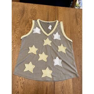 POL Gray Yellow White Knit Star Appliqué Sleeveless V-Neck Tank Top L